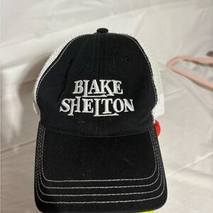 Blake Shelton tour Black and White Cap, can be men or women’s